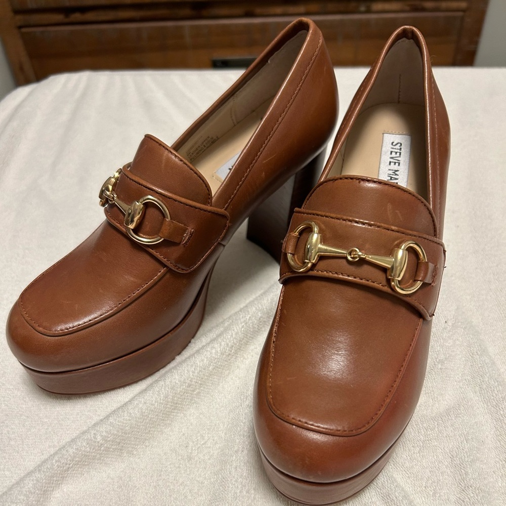 Steve Madden Brown Heel Loafers size 6 never worn